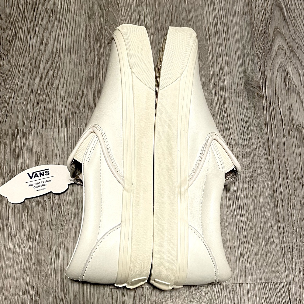 Vans x Aritzia leather Classic Slip-On 98 DX - Off White - Picture 3 of 11